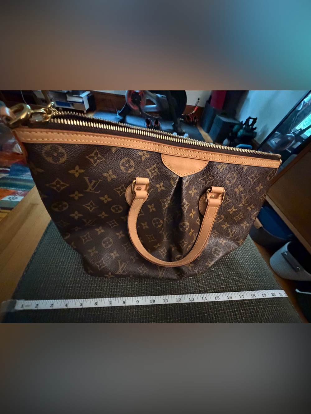 Louis Vuitton Monogram Canvas Tote in Brown with Tan Trim - Picture 11 of 11